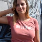 Oilsjtenes-vrouw-roze-t-shirt4